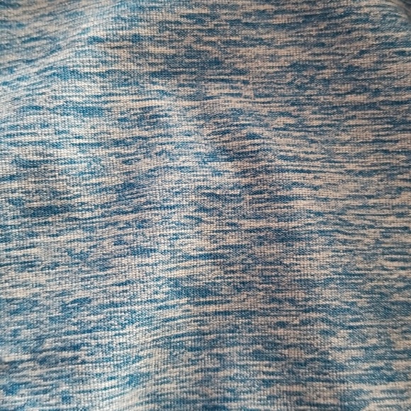 Old Navy ruched active top - Picture 3 of 5